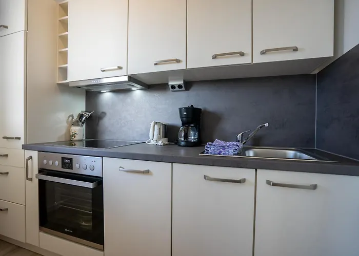 Krabbenkutter Mit Sonnigem Suedbalkon! * Büsum